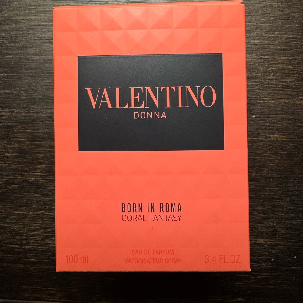 Valentino Coral Perfume new 
Sprayed once , with box